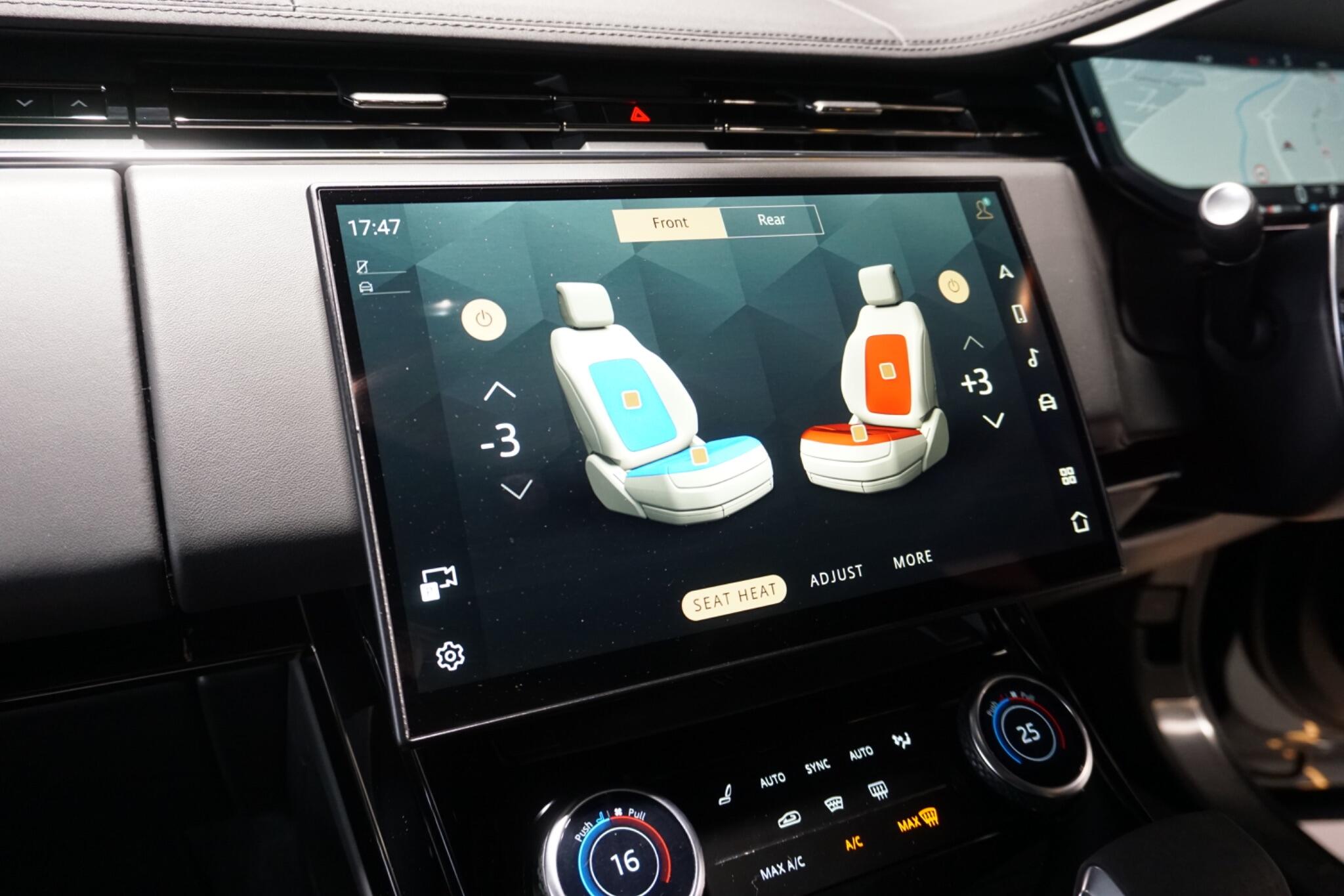 Land Rover Range Rover Sport 3.0 D300 MHEV Dynamic SE SUV 5dr Diesel Auto 4WD Euro 6 (s/s) (300 ps)